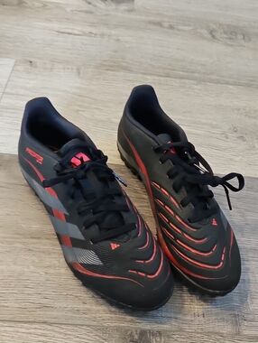 Adidas Mens Size 8 Soccer Cleats - Performance Turf Shoes